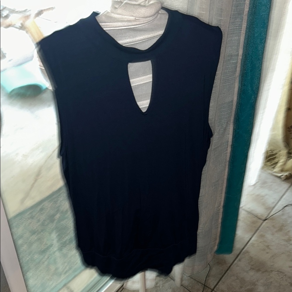 JM Collection Black and White Sleeveless Muscle Tee with Cut Out